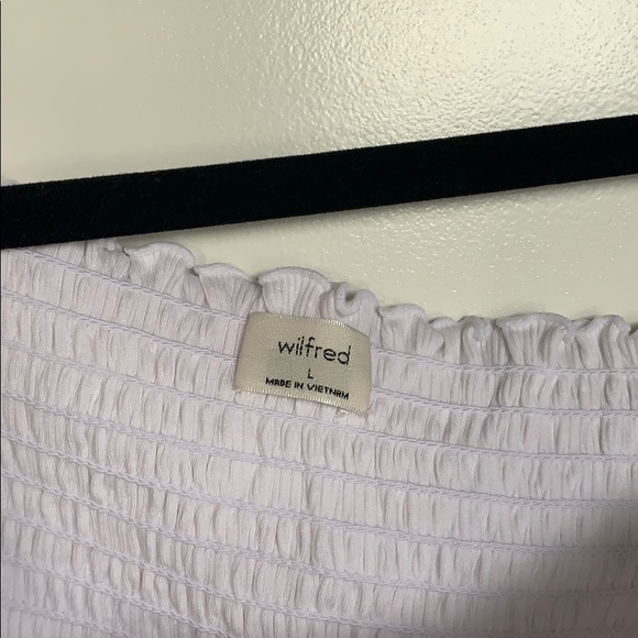 [SOLD] Aritzia Presley Blouse - Picture 4 of 4